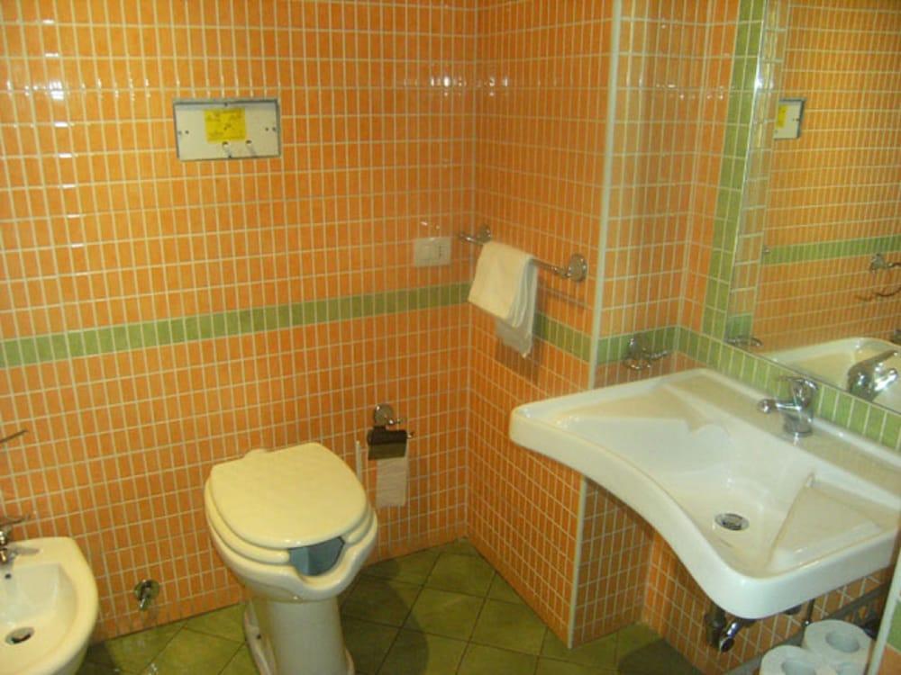 Baglio Delle Rose Bed & Breakfast Giarre Bagian luar foto