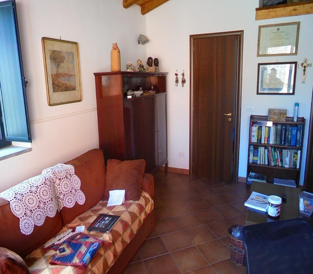 Baglio Delle Rose Bed & Breakfast Giarre Bagian luar foto