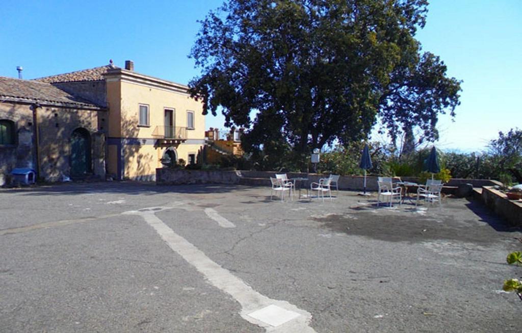 Baglio Delle Rose Bed & Breakfast Giarre Bagian luar foto